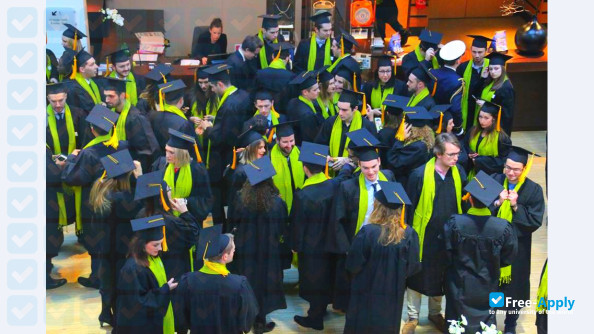 La Rochelle Business School photo #1
