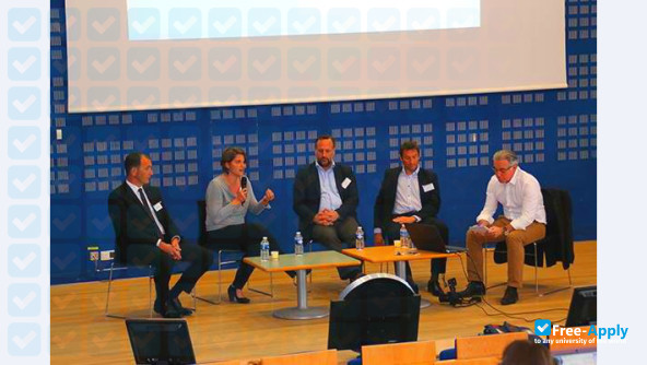 La Rochelle Business School photo #8