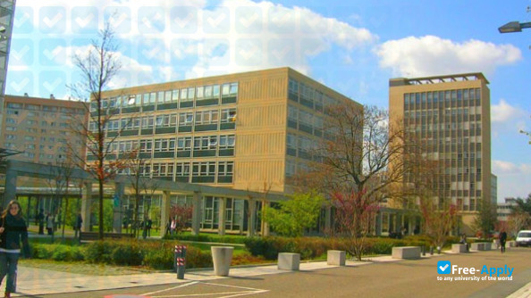 Paris West University Nanterre La Defense photo #7