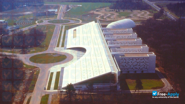 Foto de la ESIEE Paris #6