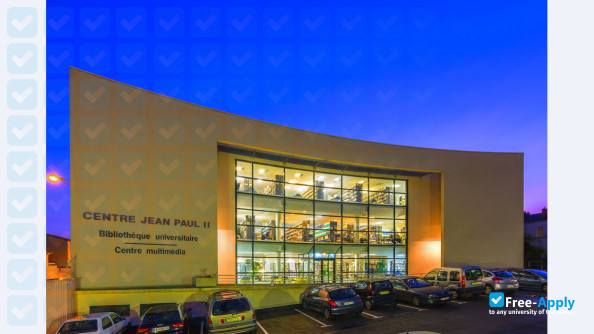 Photo de l’Catholic Institute of Higher Studies #4