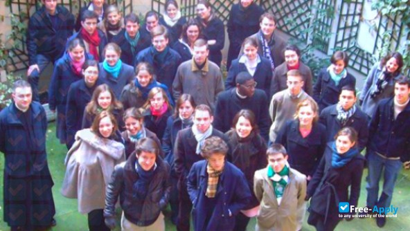 Foto de la University Institute of Saint Pius X #3