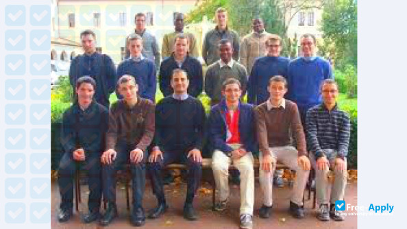 Foto de la University Institute of Saint Pius X #4