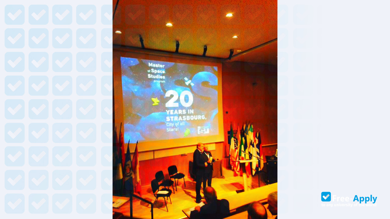 Foto de la International Space University #3