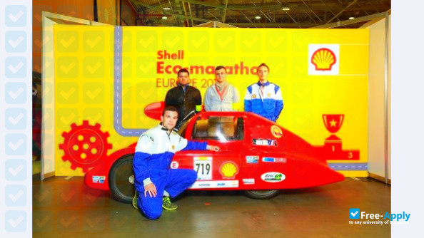 Foto de la ISEN School of Engineer General High-tech Electronic Engineers #7