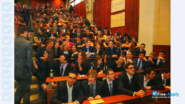 Foto de la Higher National School of Chemistry of Montpellier #9