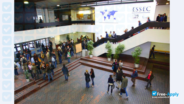 Foto de la ESSEC Business School #9