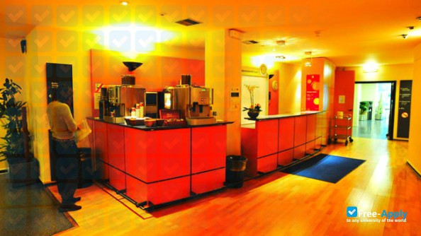 Foto de la ESSEC Business School #12
