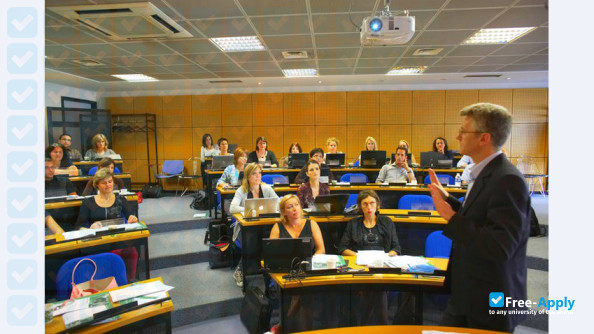 Foto de la ESSEC Business School #14