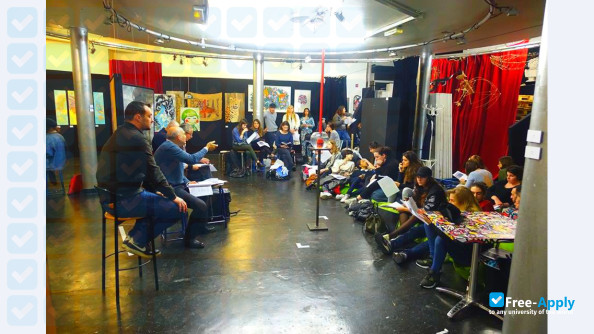 Foto de la Higher School of Arts and Techniques #4