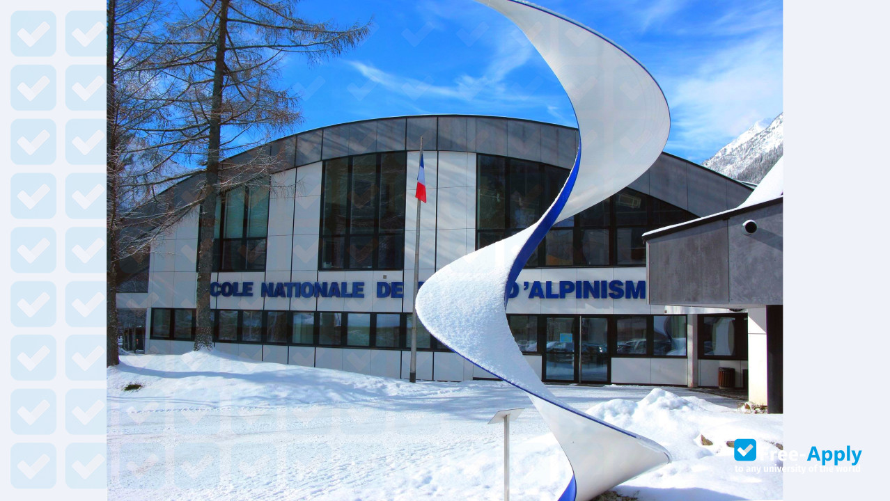 Foto de la School of Skiing and Mountaineering #6
