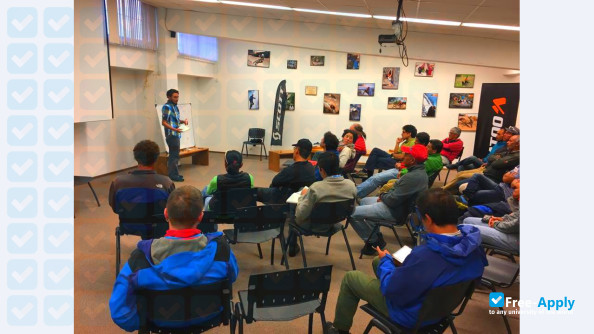 Foto de la School of Skiing and Mountaineering #8