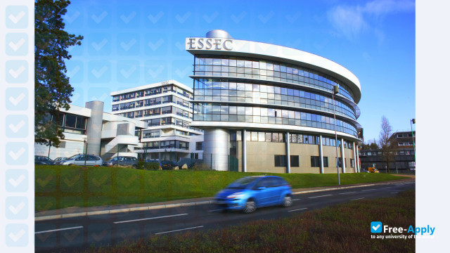 ESSEC Business School photo #6