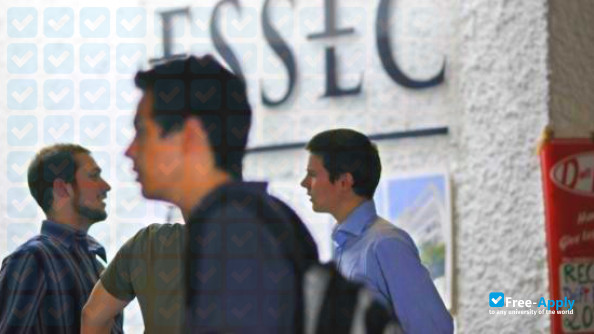 ESSEC Business School photo #8