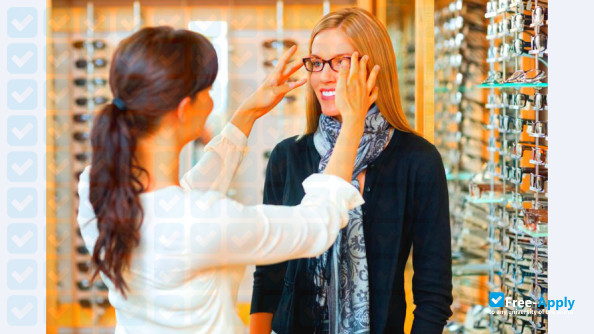Photo de l’School of Optics and Eyewear #3