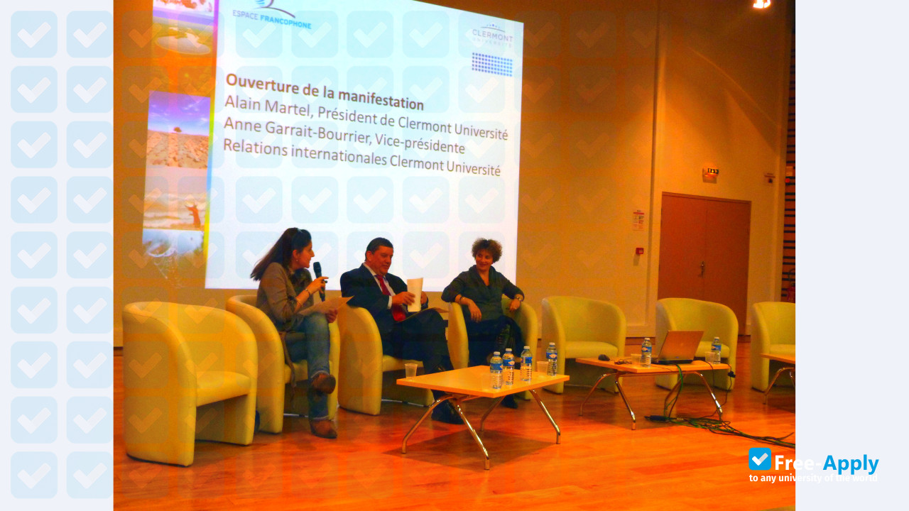 Foto de la University of Clermont Auvergne & Associates #6