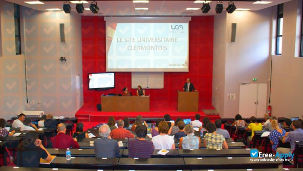 Foto de la University of Clermont Auvergne & Associates #10