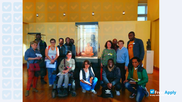 Foto de la Protestant Institute of Theology #5
