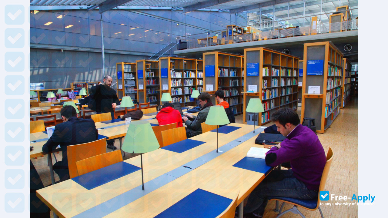 Ecole des Ponts ParisTech фотография №5