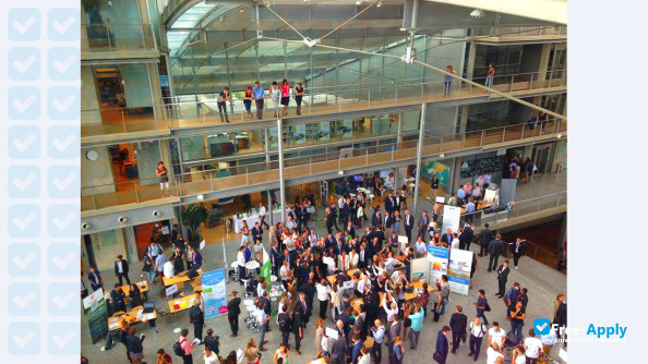 Ecole des Ponts Business School photo #4