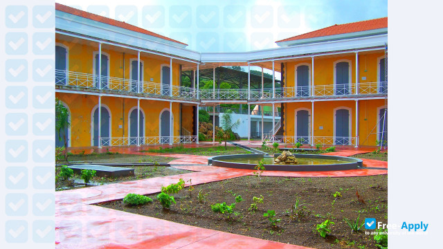 Foto de la University of the West Indies and Guyana