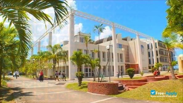 Фотография University of the West Indies and Guyana