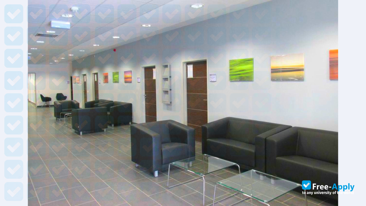 Photo de l’Owendo Technology Institute #6