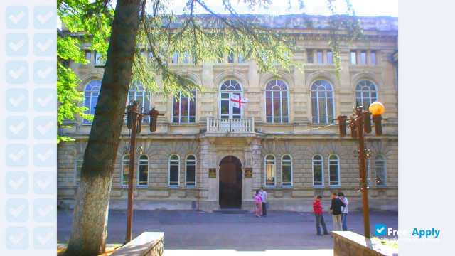 Foto de la Akaki Tsereteli State University #2