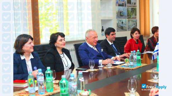 Foto de la Tbilisi State Medical University #51