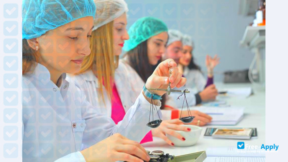 Foto de la Tbilisi State Medical University #30