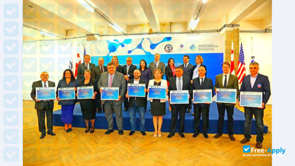 Foto de la Georgian Aviation University #8