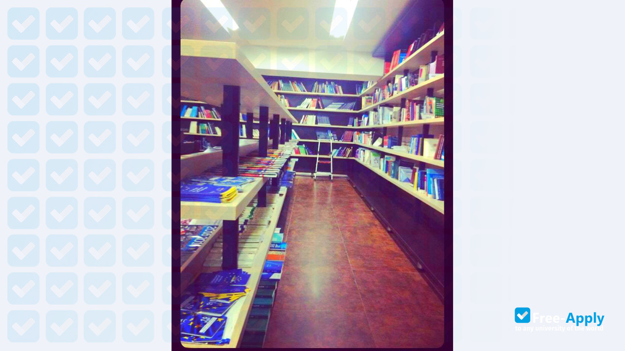 Photo de l’Grigol Robakidze University #10