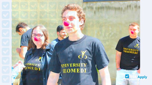 Foto de la Teaching University Geomedi #19
