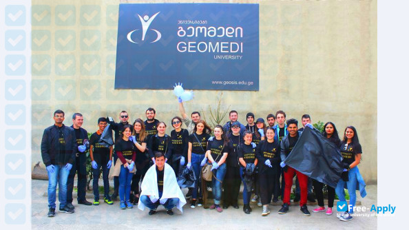 Foto de la Teaching University Geomedi #12