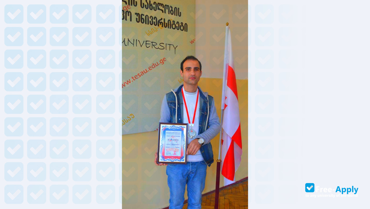 Foto de la Iakob Gogebashvili Telavi State University #8