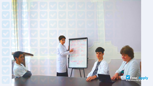 Foto de la Iakob Gogebashvili Telavi State University #19