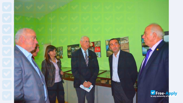 Foto de la Iakob Gogebashvili Telavi State University #29