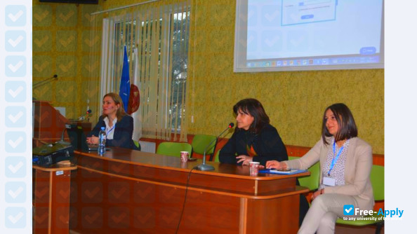 Foto de la Iakob Gogebashvili Telavi State University #7