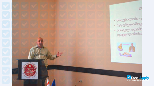 Foto de la Iakob Gogebashvili Telavi State University #9