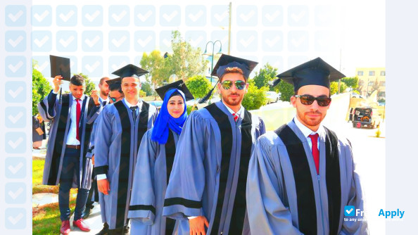 Arab American University фотография №3