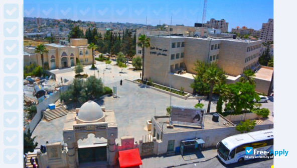 Foto de la Hebron University