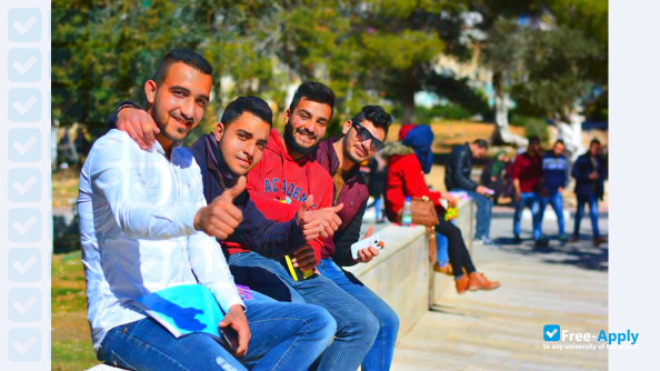 Photo de l’Hebron University #10