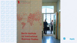 The Berlin School of Economics and Law vignette #8