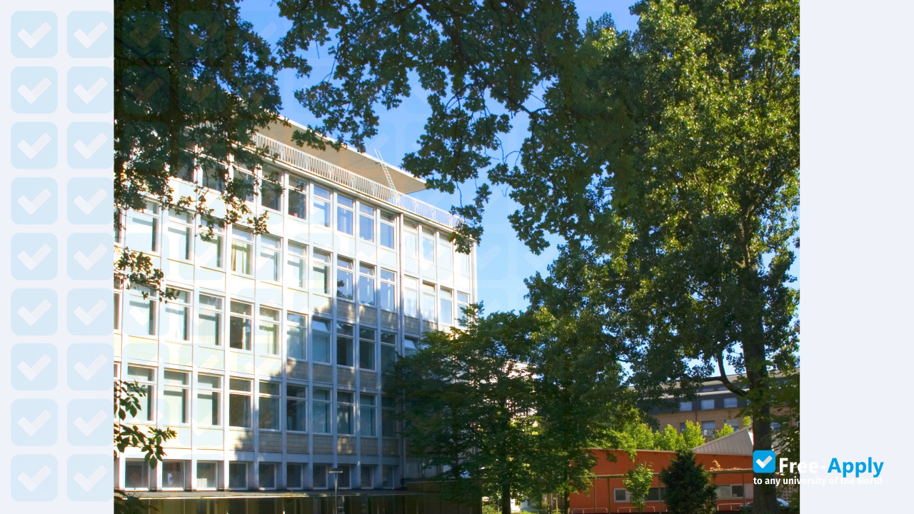 Foto de la Bremen University of Public Administration #5