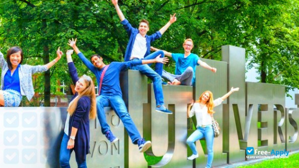 Foto de la Otto-von-Guericke University Magdeburg #11