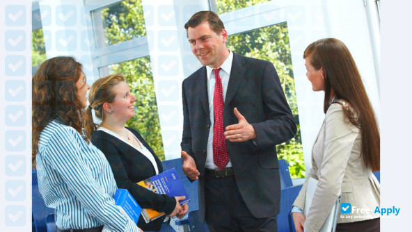 Foto de la European University of Applied Sciences #5