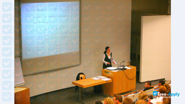 FOM University of Applied Sciences for Economics and Management фотография №9