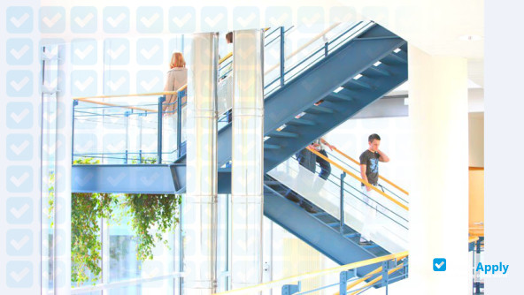 FOM University of Applied Sciences for Economics and Management фотография №3