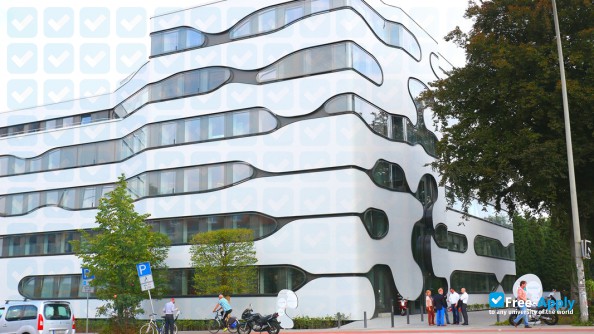 FOM University of Applied Sciences for Economics and Management фотография №6