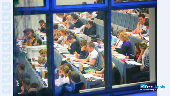 FOM University of Applied Sciences for Economics and Management фотография №11